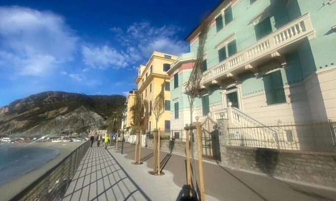 Cinque Terre Apartment | Luxury apartment sea /garden with sauna (citra 011019-LT-0526)