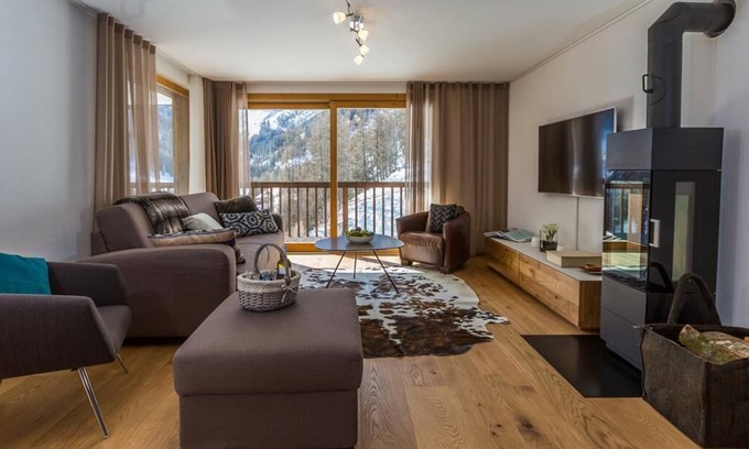 Grimentz Ski Chalet | Luxury Apartment, 2 Bedrooms Chalet Rahas A Grimentz - By Mrs Miggins