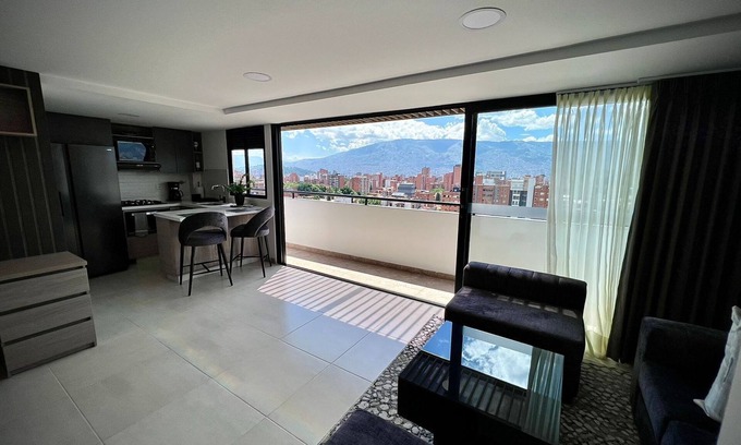 La Castellana Apartment | Luxury Apartment 2 Bedrooms - 2 Bath City View Full Equipped in Medellín