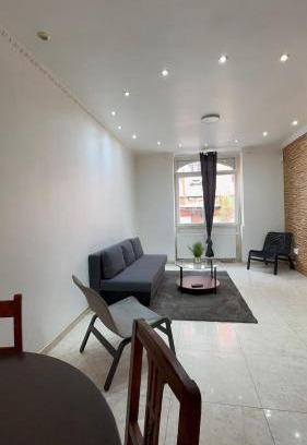 Laken Apartment | Luxury Apartment 2BR & Jacuzzi Near Expo 12 & ING Arena