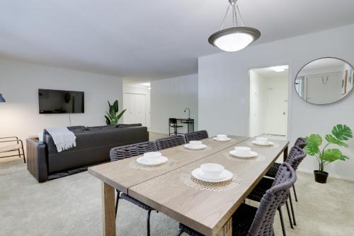 Aurora Highlands Apartment | Luxury apartment at Crystal City with Amazing Amenities
