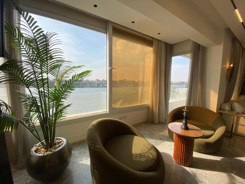 Old Cairo Apartment | luxury apartment firist row nile view maadi cairo