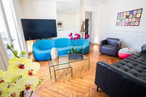 Quartier du Mail Apartment | Luxury Apartment in Paris Center - Louvre Museum