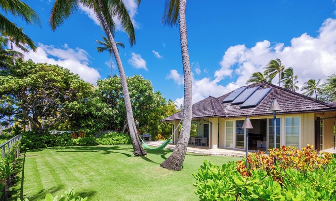 'Aina Haina House | Luxury Beach Estate w/ Pool & Private Sandy Stretch Overlooking Maunalua Bay