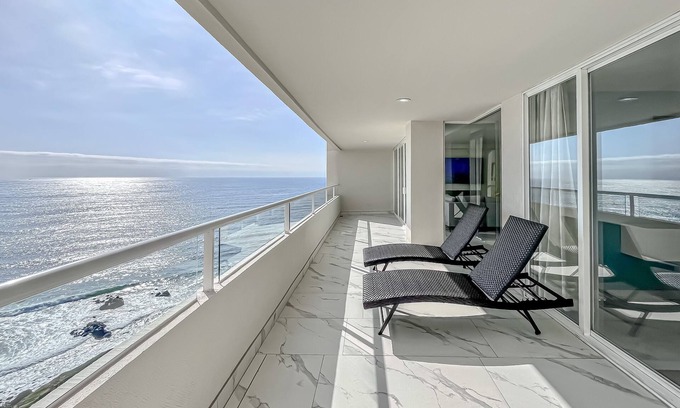 Rosarito Condo | Luxury-BeachAccess-CalafiaCondo-9thFLR-Rosarito