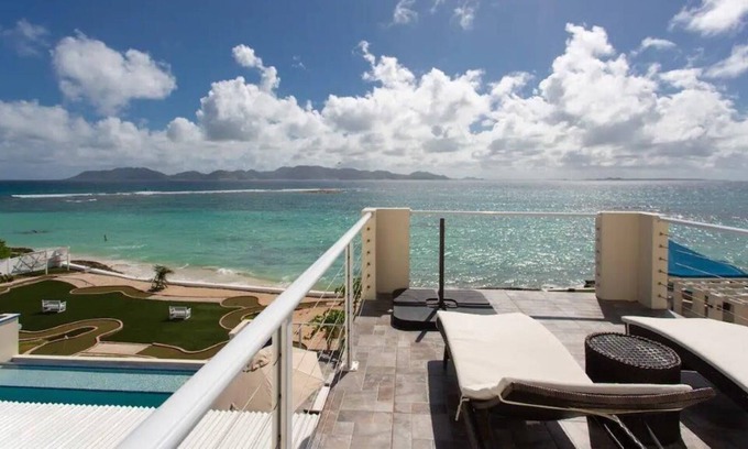 The Valley Villa | Luxury Beachfront Penthouse w/ Infinity Pool, Spa, Hot Tub, Gym, Mini Golf
