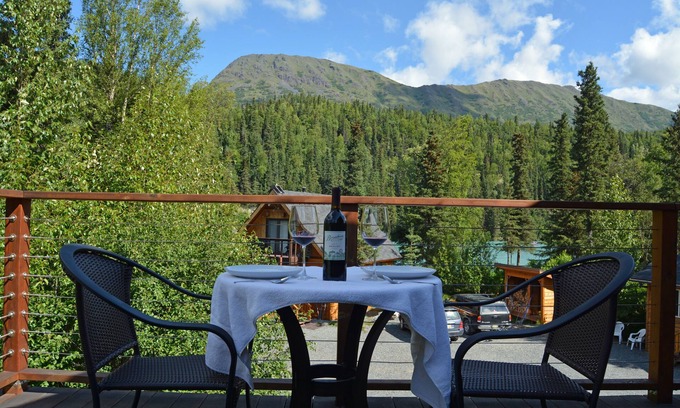 Kenai Peninsula House | Luxury Bunkhouse on the Kenai River in Cooper Landing - 16806 Sterling Hwy