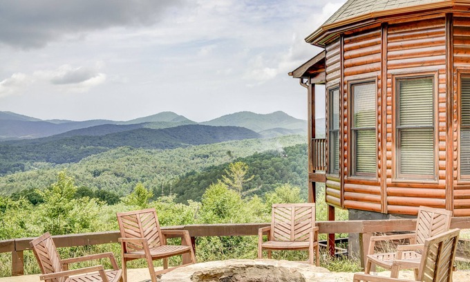 Mineral Bluff Cabin | Luxury Cabin w/Mountain Views, Game Room, Hot Tub, EV Charger & Fireplaces