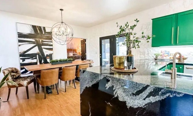 Munds Park Cabin | Luxury Cabin with Hot Tub, Bunk Room and amazing Outdoor Space!
