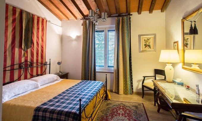 Santissima Annunziata Apartment | Luxury Central Apartment.Terrace with views of all Florence. Lift. Fiber WIFI.AC