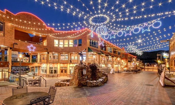 Bear Crossing House | Luxury Chalet 1240 /Hot Tub /Great Views /Best Price - $500 FREE Activities Daily