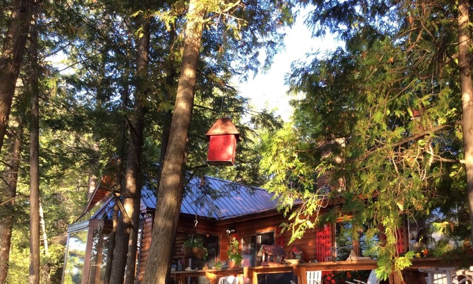 Val-des-Monts Cabin | Luxury Chalet on Lakefront, Sleeps 8, Rhéaume Lake, 35 minutes to Ottawa