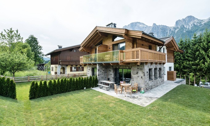 Leogang House | Luxury chalet with wellness near large ski area