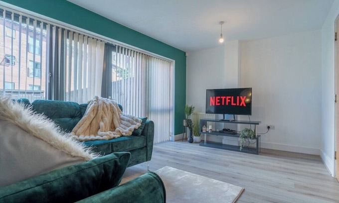 The Westside House | Luxury City Centre Townhouse | Sleeps 10