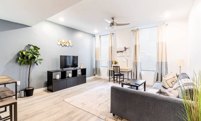 Monroe Ward Apartment | ★Luxury & Comfort steps from VCU & Convention Center!