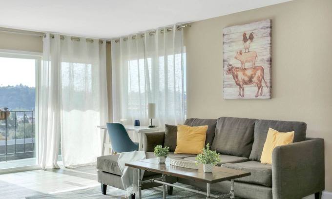 Morena Condo | Luxury Condo | 2BR | Balcony | Washer/Dryer | Pets