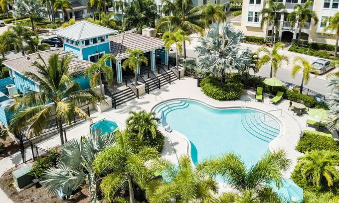 Whitney Beach Condo | Luxury condo and pet friendly up to 65 lbs.