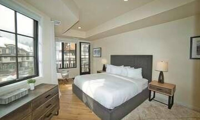 Tamarack Resort Condo | Luxury Condo|Fireplace|Balcony|Plaza and Mountain View