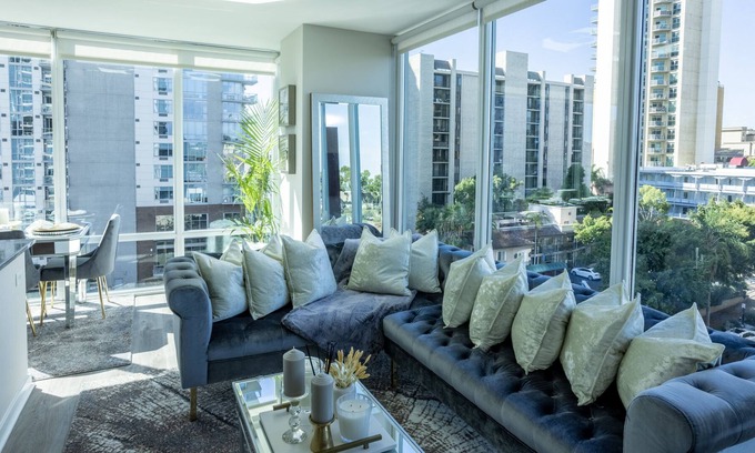 Downtown San Diego Condo | Luxury Condo in Downtowns Gaslamp