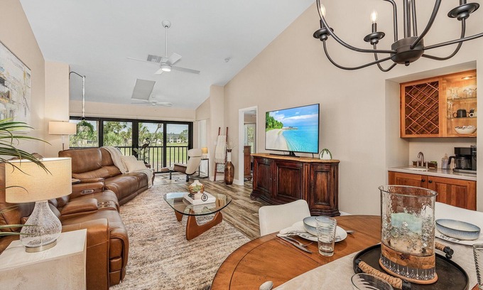 Iona Condo | Luxury Condo in Gated Golf Community close to Beaches