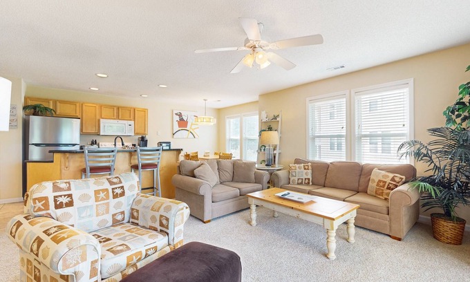 St. James Condo | Luxury Condo in Southport, NC - Gated Community, Pool, Marina & More - Book Now