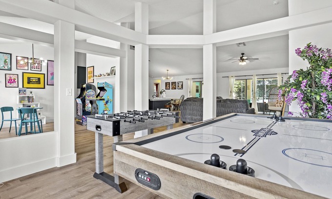 Legacy Park House | Luxury Corner Home, Arcade, Heated Pool & Spa. No extra fees. Pet Friendly.