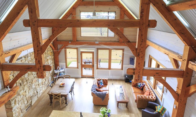 Nungurner Cottage | Luxury, Craftsman built Off-grid Experience. 3 private acres, Pet friendly