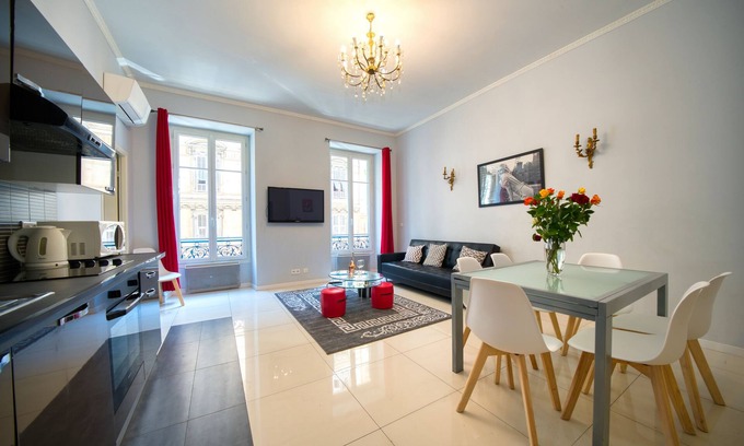 Centre Ville-Gare Apartment | Luxury Designer Flat In The Heart Of Nice