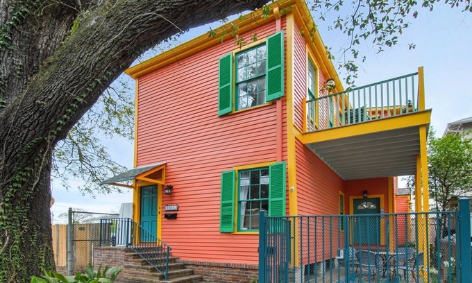 Milan House | Luxury double steps from St. Charles Avenue