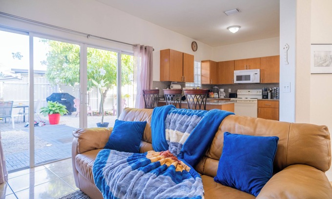 Goulds House | Luxury DreamStay Miami 3/2 King Suite