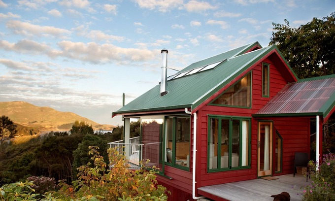 Dunedin House | Luxury Eco Self- contained accommodation on the Otago Peninsula