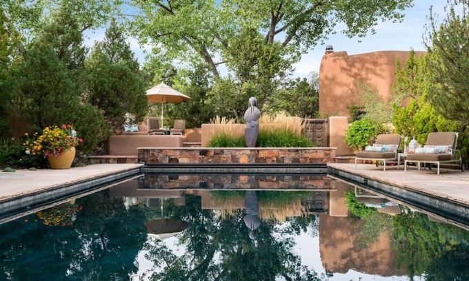 Northeast Santa Fe Villa | Luxury Estate with Hot Tub