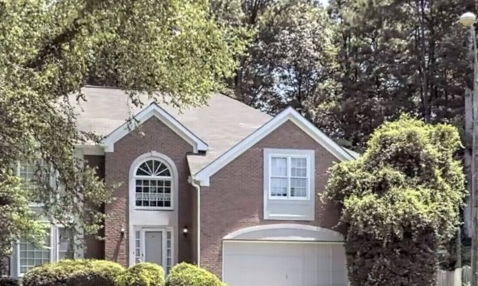 Clarkdale House | Luxury European style (22 mins from Atlanta)