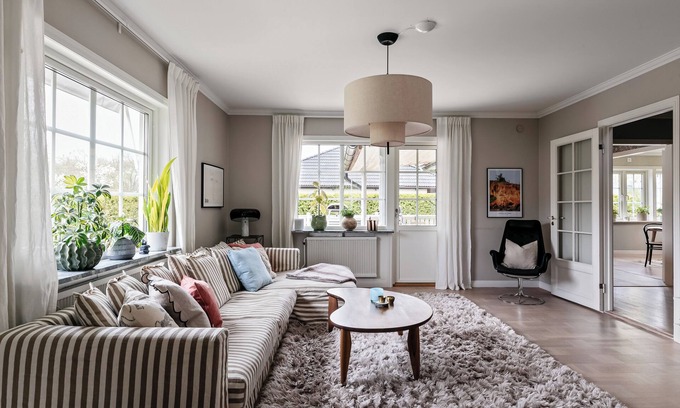 Segeltorp House | Luxury family retreat with pool