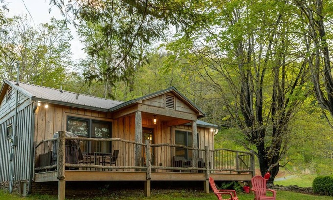 Sugar Grove Cottage | Luxury Farm Cottage, Amazing Views, Hot Tub, See our reviews!