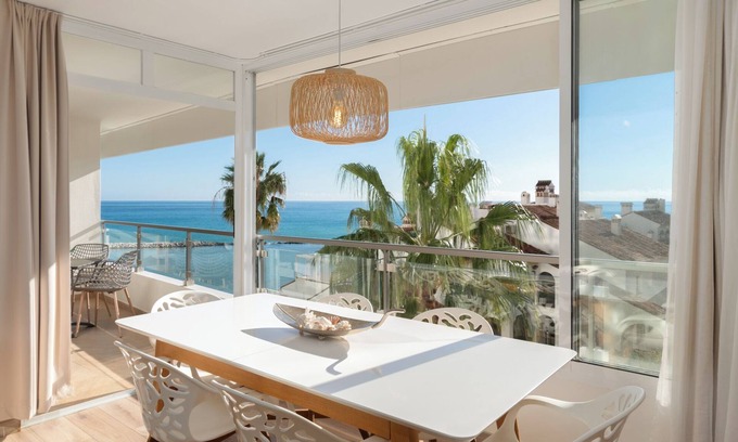 Benalmadena Costa Apartment | Luxury Frontline beach apartment