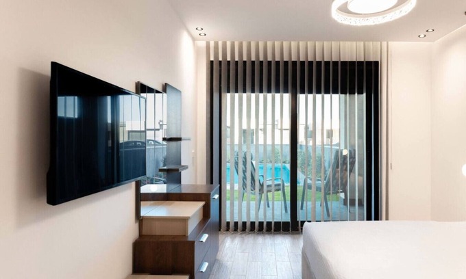Ras Nasrani Villa | Luxury Getaway at Royal Sunny Beach