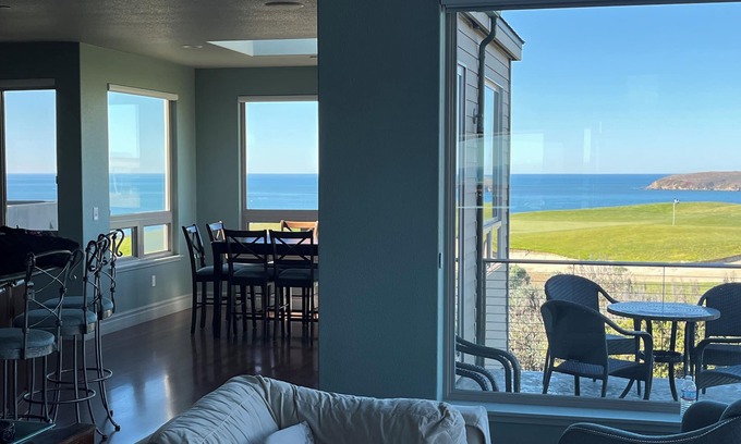 Bodega Bay House | Luxury Golf Course Home with Spectacular Ocean Views 'Royal Pacific'