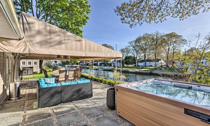 East Quogue House | Luxury Hamptons Home on Canal w/Dock & Kayaks!