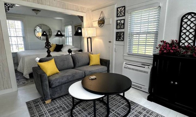 Hammondsport Apartment | Luxury hidden gem with a pool