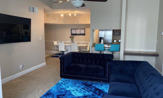 Hollywood Hills Apartment | Luxury Hidden Gem