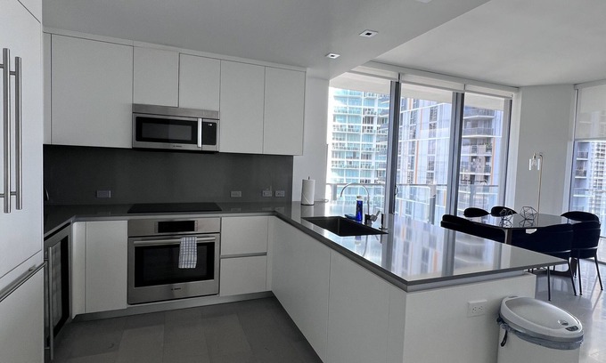 Brickell Condo | Luxury Highrise Home
