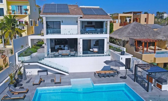 Santa Maria Huatulco House | Luxury home for rent with panoramic ocean view in Bahias de Huatulco, Mexico