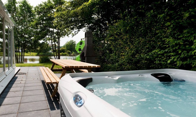 Vlagtwedde House | Luxury holiday home with sauna in Vlagtwedde