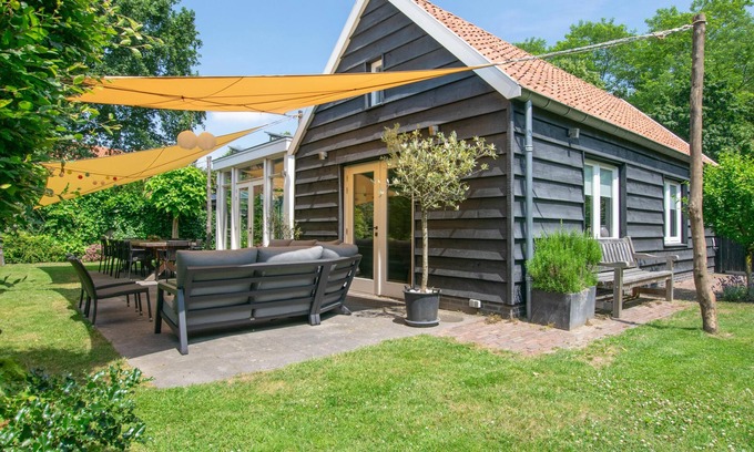 Oosterhout House | Luxury holiday home with enclosed garden