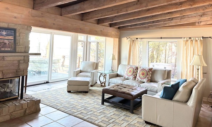 Michiana House | Luxury Home, Giant Deck w Lake Views, Sauna & More!