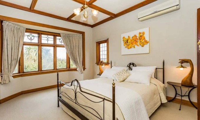 Roslyn House | Luxury Home, Modern Living