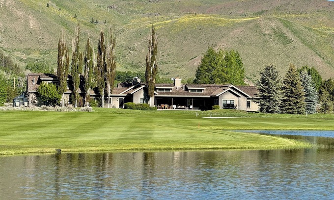 Hailey House | Luxury Home on Golf Course minutes from Sun Valley