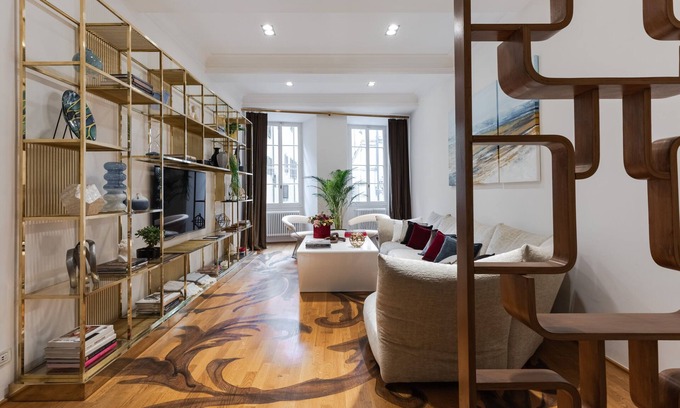 Oltrarno Apartment | Luxury home, premier location with complimentary wine tasting upon arrival