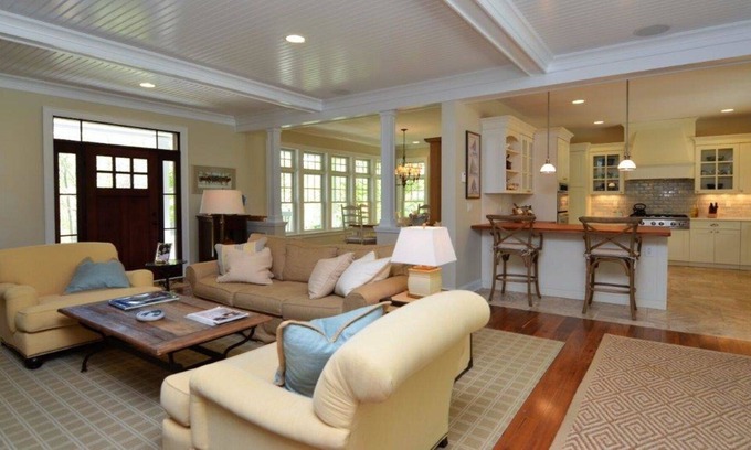 Cutchogue House | Luxury Home Steps From Beach And Short Bike Ride To Vineyards